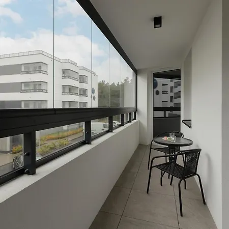 Goodnight Bialoleka With 2 Bedrooms & Parking By Renters Lägenhet *