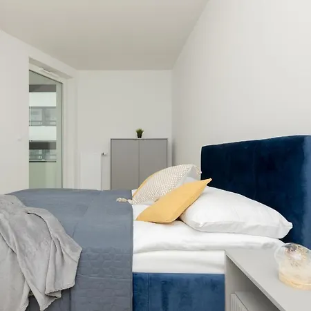 Apartman Goodnight Bialoleka With 2 Bedrooms & Parking By Renters