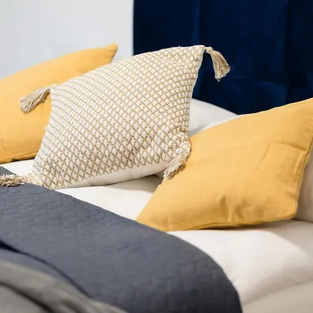 Goodnight Bialoleka With 2 Bedrooms & Parking By Renters Apartman Varsó