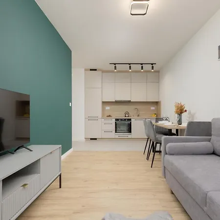 Goodnight Bialoleka With 2 Bedrooms & Parking By Renters * Varšava