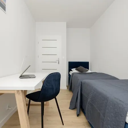 Apartmán Goodnight Bialoleka With 2 Bedrooms & Parking By Renters *