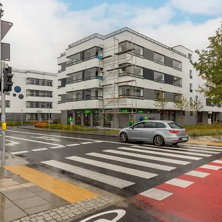 Goodnight Bialoleka With 2 Bedrooms & Parking By Renters Apartmán